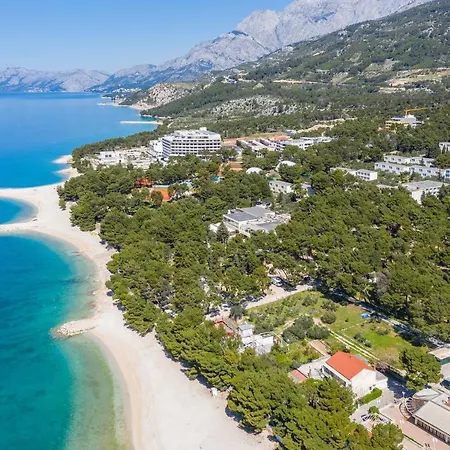 With A Parking Space - 18170 Apartment Makarska