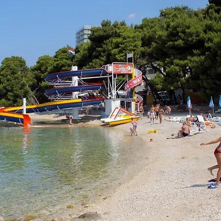 With A Parking Space - 18170 Apartment Makarska