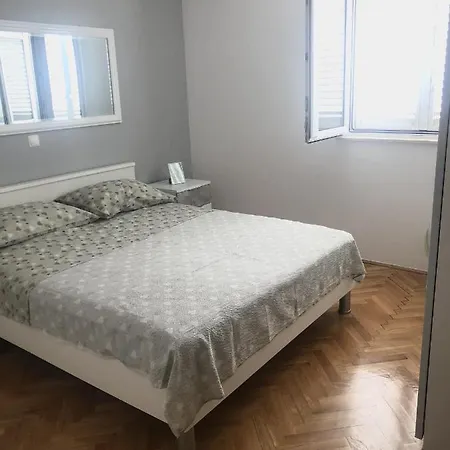 With A Parking Space - 18170 * Makarska